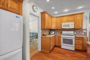 54 Ogden Ave, White Plains, NY 10605 - Photo 17