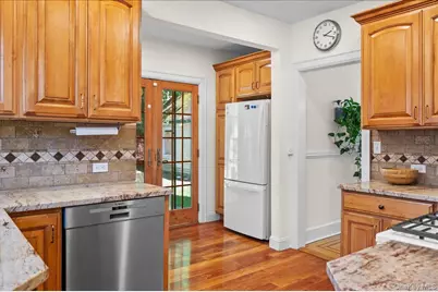 54 Ogden Avenue, White Plains, NY 10605 - Photo 19