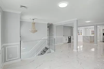 478 Mayflower Avenue, Brentwood, NY 11717 - Photo 5