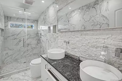 478 Mayflower Avenue, Brentwood, NY 11717 - Photo 11