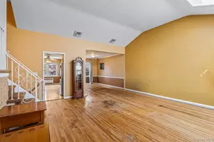 54-08 253rd St, Little Neck, NY 11362 - Photo 5