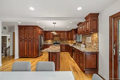 84 Tennyson Drive, Nanuet, NY 10954 - Photo 21