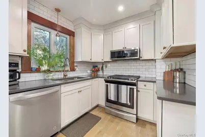 14 Hillside Avenue, Suffern, NY 10901 - Photo 3