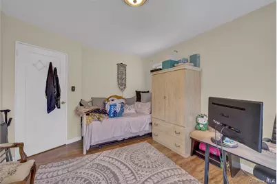 1312 Park Avenue, New Hyde Park, NY 11040 - Photo 11