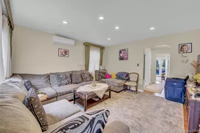 1312 Park Avenue, New Hyde Park, NY 11040 - Photo 3