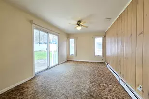240 N 3rd St, Ronkonkoma, NY 11779 - Photo 11