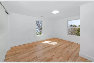 227 N Railroad Avenue, Babylon, NY 11702 - Photo 21