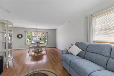 304 Jamaica Boulevard, Carle Place, NY 11514 - Photo 9