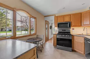304 Jamaica Blvd, Carle Place, NY 11514 - Photo 3