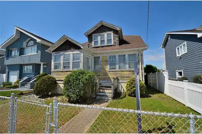 2586 Riverside Drive, Wantagh, NY 11793 - Photo 3