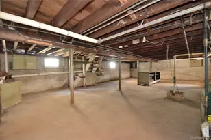 2586 Riverside Dr, Wantagh, NY 11793 - Photo 25