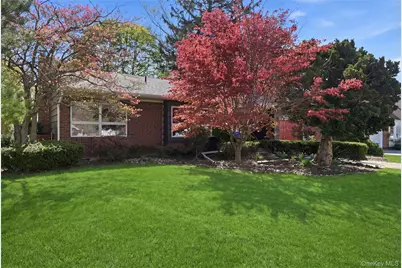 19 Gaymor Lane, Commack, NY 11725 - Photo 3