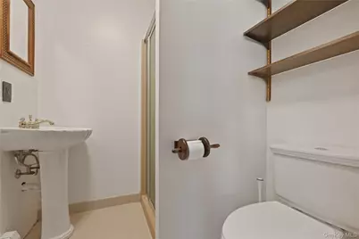 19 Gaymor Lane, Commack, NY 11725 - Photo 15