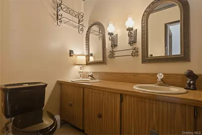 19 Gaymor Lane, Commack, NY 11725 - Photo 19