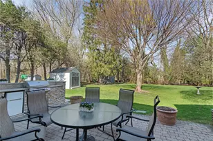 11 Laurie Pl, Glen Cove, NY 11542 - Photo 19