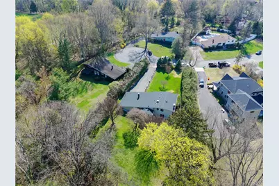 11 Laurie Place, Glen Cove, NY 11542 - Photo 23