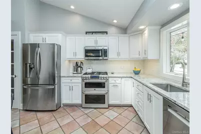 5 Fairfield Avenue, Port Washington, NY 11050 - Photo 7