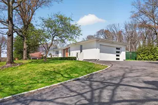 161 Yukon Dr, Woodbury, NY 11797 - Photo 3