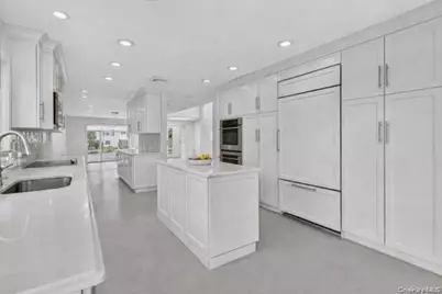 161 Yukon Drive, Woodbury, NY 11797 - Photo 15