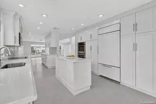 161 Yukon Dr, Woodbury, NY 11797 - Photo 15