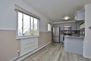 35 Black Stallion Ct, Middletown, NY 10940 - Photo 19