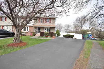 35 Black Stallion Court, Middletown, NY 10940 - Photo 7