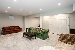 4 Spring Ct, Huntington, NY 11743 - Photo 25