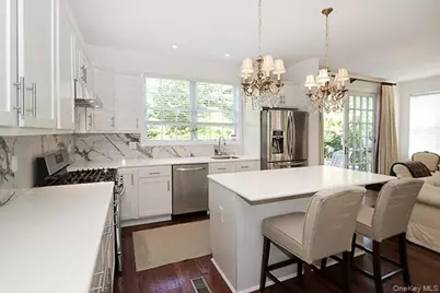 4 Spring Court, Huntington, NY 11743 - Photo 11