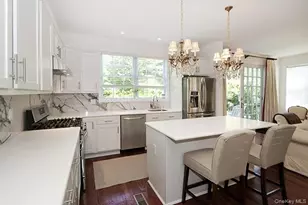 4 Spring Ct, Huntington, NY 11743 - Photo 11