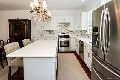 4 Spring Court, Huntington, NY 11743 - Photo 9