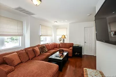 4 Spring Court, Huntington, NY 11743 - Photo 23
