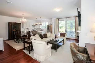 4 Spring Ct, Huntington, NY 11743 - Photo 5