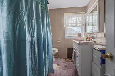 20 Nassau Boulevard, Malverne, NY 11565 - Photo 13