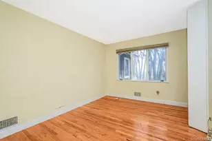 18 Emerson Ave, New York, NY 10301 - Photo 9