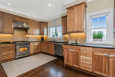 80 Old Boston Post Road #2, New Rochelle, NY 10801 - Photo 7