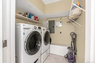 80 Old Boston Post Rd, New Rochelle, NY 10801 - Photo 21