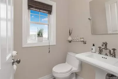 80 Old Boston Post Road #2, New Rochelle, NY 10801 - Photo 9