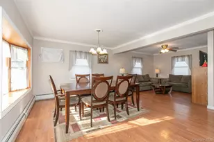 5 Crabtree Ln, Levittown, NY 11756 - Photo 3