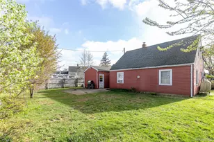 5 Crabtree Ln, Levittown, NY 11756 - Photo 13