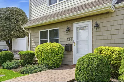 124 Saddle Lane, Levittown, NY 11756 - Photo 7