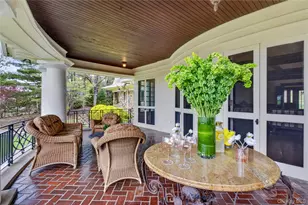 25 West Dr, Manhasset, NY 11030 - Photo 17