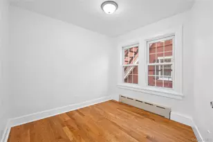 20 Overhill Pl, Yonkers, NY 10704 - Photo 9