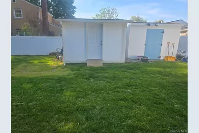 38 Sage Street, Central Islip, NY 11722 - Photo 15