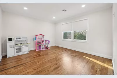 129 Tardy Lane S, Wantagh, NY 11793 - Photo 31