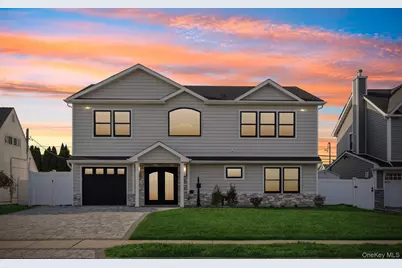 129 Tardy Lane S, Wantagh, NY 11793 - Photo 3