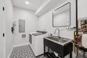 129 Tardy Ln S, Wantagh, NY 11793 - Photo 43