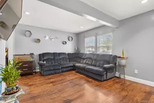 30 S 28th St, Wyandanch, NY 11798 - Photo 5