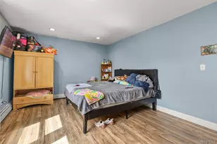 30 S 28th St, Wyandanch, NY 11798 - Photo 13