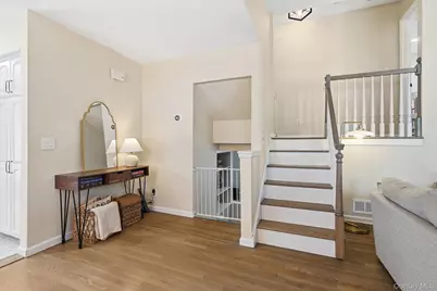 47 Valley View Terrace, Mount Kisco, NY 10549 - Photo 5
