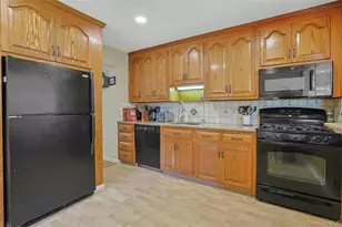 21 Kreuz Dr, West Nyack, NY 10994 - Photo 9